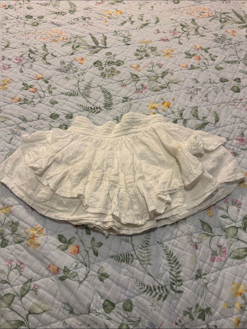 abercrombie kids White Tiered Ruffle Smocked Eyelet Skirt 5/6